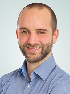 Dr. Lukas Metzler